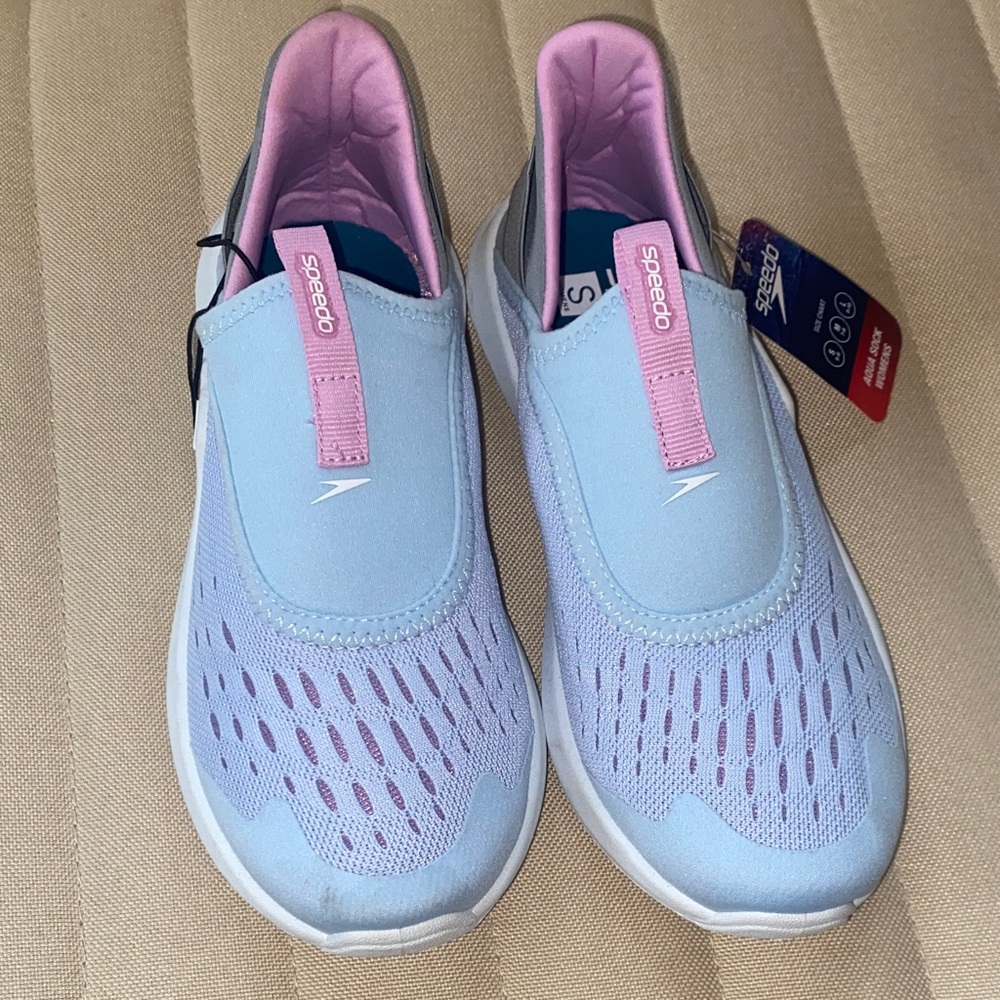 NWT SPEEDO Aqua Sock Water Shoes Womens S 5/6